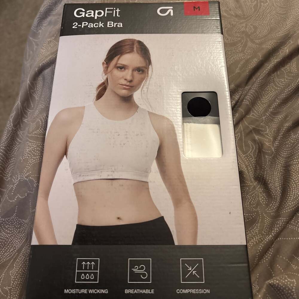 New GapFit Women's Compression Sports Bra 2 Pack Black & White Wicking Large